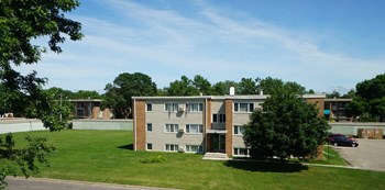Park Place Off Broadway Apartments exterior